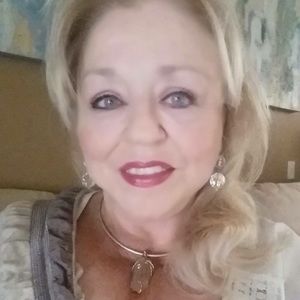 Meet your Posher, Annette